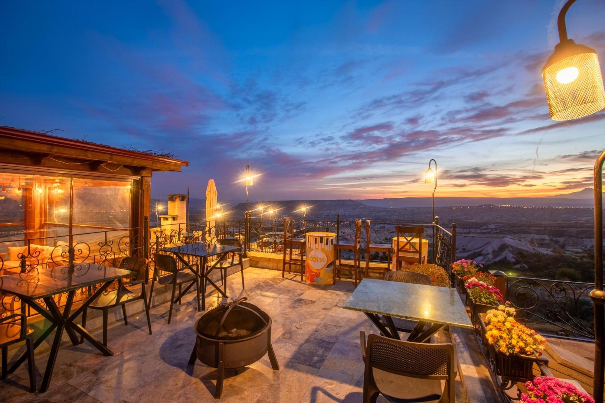 Готель Simera In Cappadocia - Special Class - Best View Rooftop Учгісар Екстер'єр фото