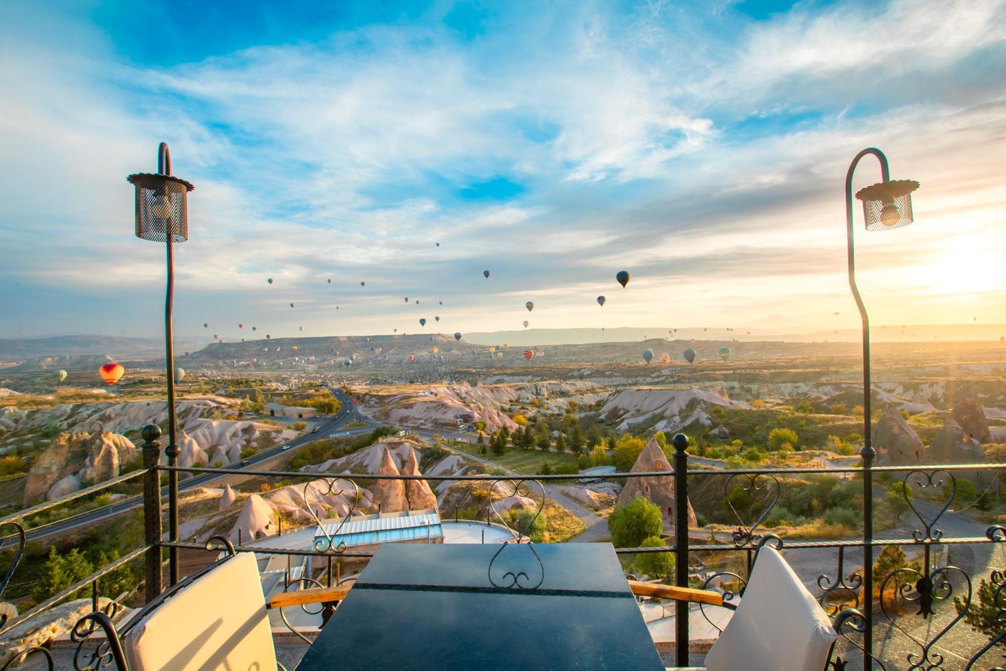 Готель Simera In Cappadocia - Special Class - Best View Rooftop Учгісар Екстер'єр фото