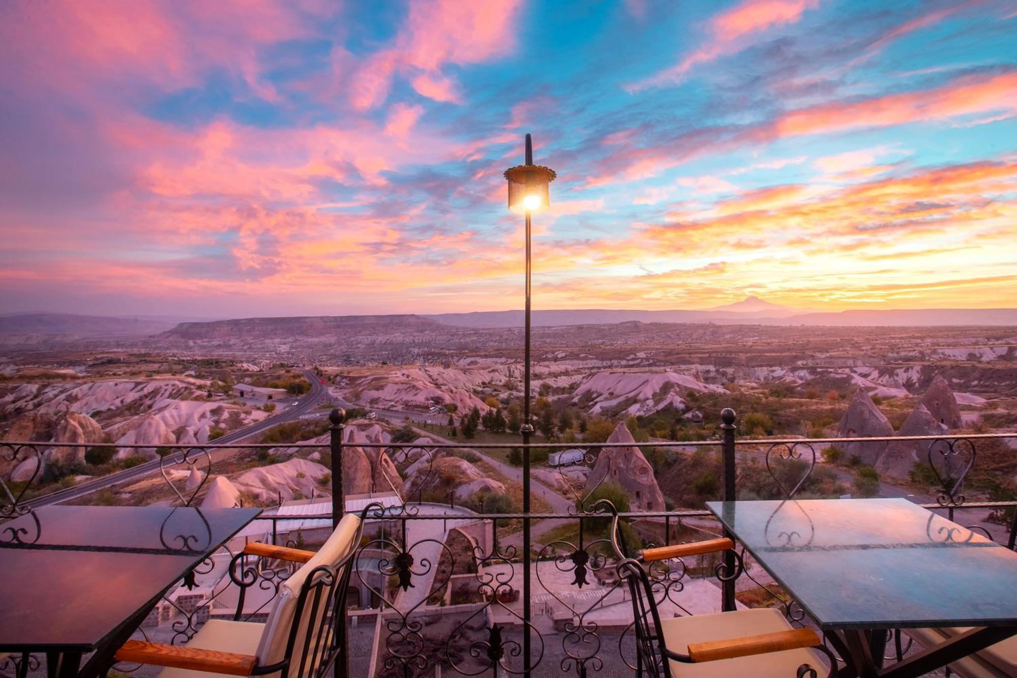 Готель Simera In Cappadocia - Special Class - Best View Rooftop Учгісар Екстер'єр фото