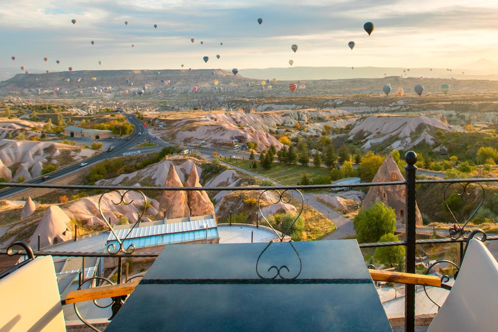 Готель Simera In Cappadocia - Special Class - Best View Rooftop Учгісар Екстер'єр фото